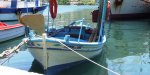 Barque de pêche à Skala Loutra, golfe de Yeras, en Lesbos {JPEG}